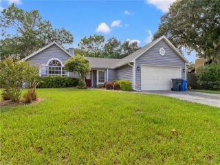 Foreclosed Home - 3811 HOLLISTER PL, 33511