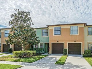 Foreclosed Home - 2643 OLEANDER LAKES DR, 33511
