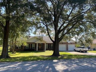 Foreclosed Home - 6072 FAIRWAY DR, 33523