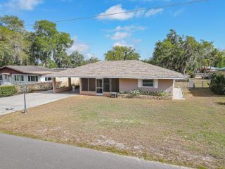 Foreclosed Home - 1100 CR 463, 33538