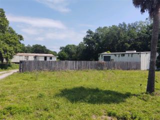 Foreclosed Home - 1712 E STATE ROAD 60, 33567