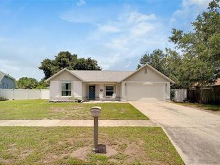 Foreclosed Home - 12003 VERMILLION WAY, 33569