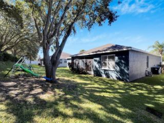 Foreclosed Home - 11708 HOLLY CREEK DR, 33569