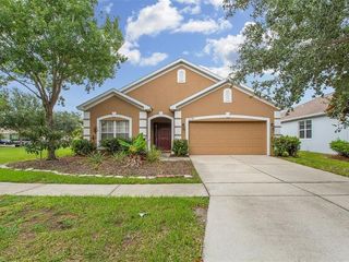 Foreclosed Home - 10328 CELTIC ASH DR, 33573