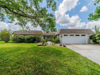Foreclosed Home - 1602 VINCENNES DR, 33573