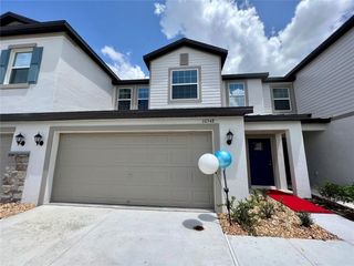 Foreclosed Home - 10348 LAVENDER ASTER TRL, 33576