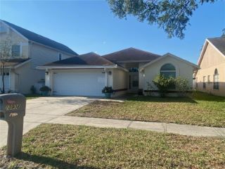 Foreclosed Home - 10908 KENBROOK DR, 33578