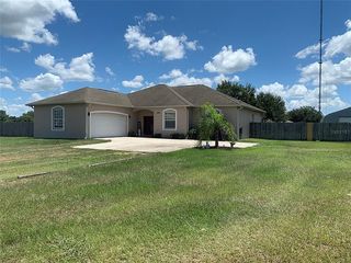 Foreclosed Home - 13112 DAVID BAKER RD, 33579