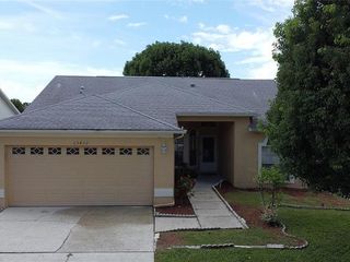 Foreclosed Home - 13422 SILVERCREEK DR, 33579