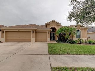Foreclosed Home - 10816 ROCKLEDGE VIEW DR, 33579