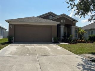Foreclosed Home - 11650 TROPICAL ISLE LN, 33579