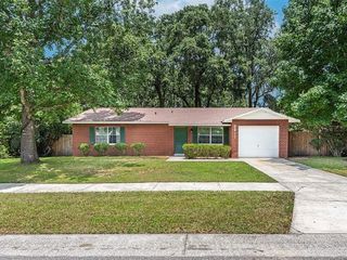 Foreclosed Home - 5211 PRESIDENTIAL ST, 33584