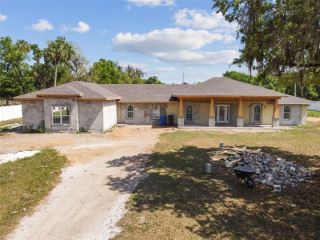 Foreclosed Home - 812 CHASTAIN RD, 33584