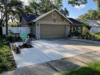 Foreclosed Home - 1555 LONG POND DR, 33594
