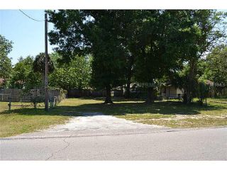 Foreclosed Home - 8615 N 16TH ST, 33604