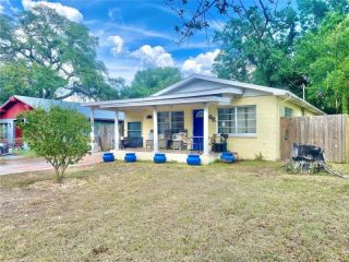Foreclosed Home - 8707 N DEXTER AVE, 33604