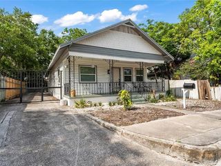 Foreclosed Home - 1409 E 23RD AVE, 33605