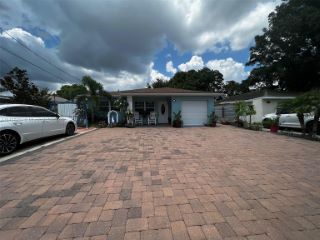 Foreclosed Home - 2214 GORDON ST, 33605