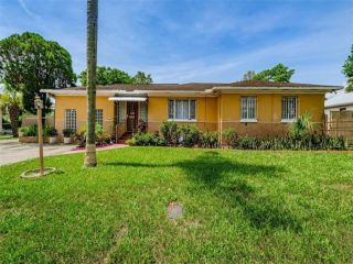 Foreclosed Home - 2328 W NASSAU ST, 33607
