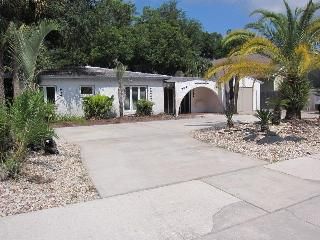 Foreclosed Home - 803 S LOIS AVE, 33609