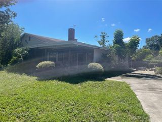 Foreclosed Home - 3415 E HENRY AVE, 33610