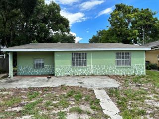 Foreclosed Home - 5813 N 15TH ST, 33610