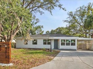 Foreclosed Home - 4013 W ROGERS AVE, 33611