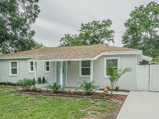 Foreclosed Home - 3911 W ROGERS AVE, 33611