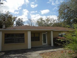 Foreclosed Home - 10326 N OAKLEAF AVE, 33612