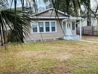 Foreclosed Home - 825 E MCEWEN AVE, 33612