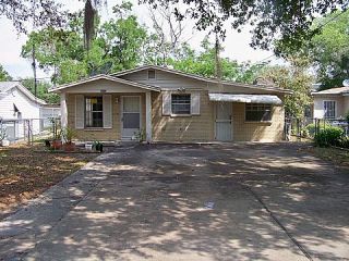 Foreclosed Home - 2523 W CREST AVE, 33614