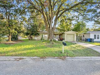 Foreclosed Home - 2902 W CLIFTON ST, 33614