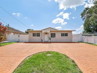 Foreclosed Home - 6910 N HIMES AVE, 33614