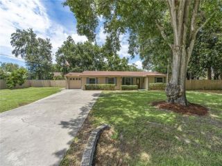 Foreclosed Home - 7605 BARRY RD, 33615