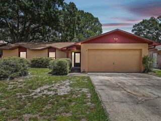 Foreclosed Home - 7920 SOARING TRAIL LN, 33615
