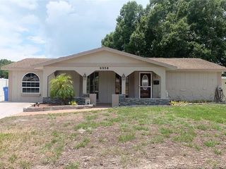 Foreclosed Home - 8336 DRYCREEK DR, 33615