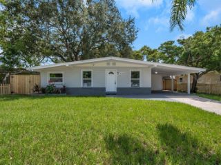 Foreclosed Home - 4420 W VARN AVE, 33616