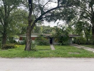 Foreclosed Home - 4506 DOLPHIN DR, 33617