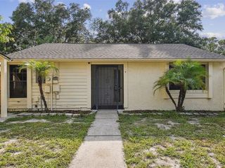 Foreclosed Home - 16020 GRASS LAKE DR, 33618