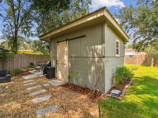 Foreclosed Home - 4015 HUDSON TER, 33618