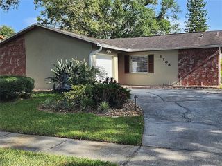 Foreclosed Home - 5104 CHATSWORTH AVE, 33625