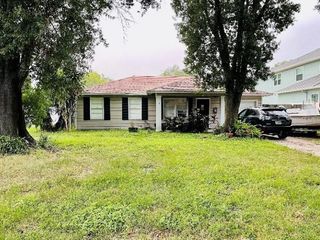 Foreclosed Home - 4305 W ZELAR ST, 33629