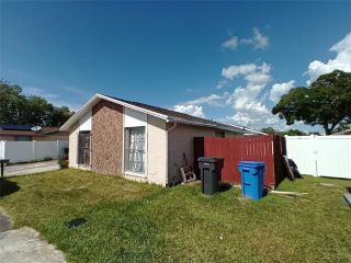 Foreclosed Home - 8503 AZURE CT, 33634