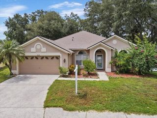 Foreclosed Home - 18210 TALDECO PL, 33647