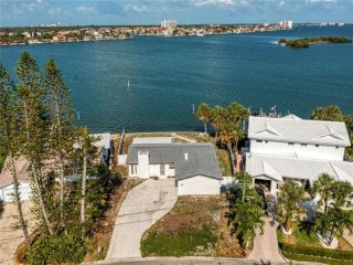 Foreclosed Home - 7000 S SHORE DR S, 33707