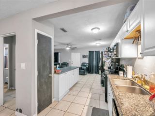 Foreclosed Home - List 101043000