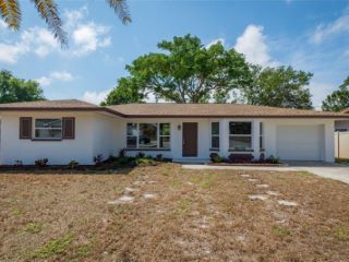 Foreclosed Home - 1832 LOMBARDY DR, 33755