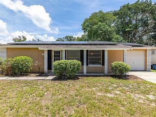 Foreclosed Home - 1041 JADEWOOD AVE, 33759