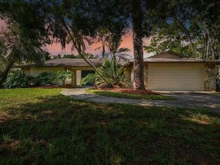 Foreclosed Home - 2823 HERON PL, 33762