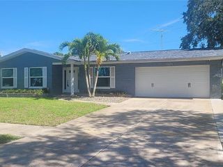 Foreclosed Home - 2425 GLENANN DR, 33764